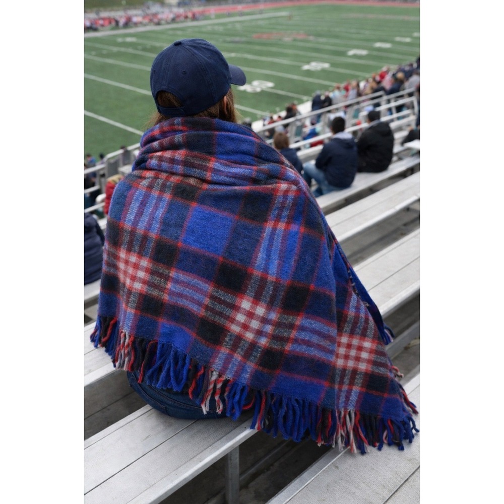 Vintage Amana Woolen Mills Plaid Wool Stadium Camp 54x50‎ Blanket Case Fringe